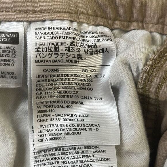 LEVI’S Mens Cargo Utility Shorts size 36 White Tab khaki Shorts - Picture 9 of 12